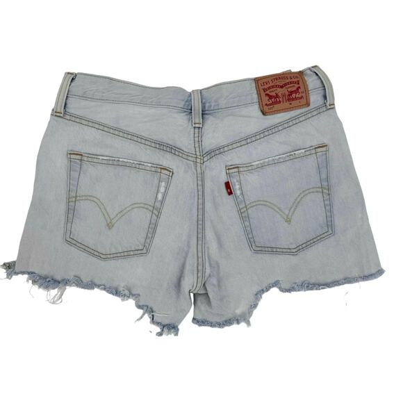 Levi's 501 Light Wash Denim Cut-Off Jean Shorts Womens Sz 27 Button Fly Mid Rise - Picture 2 of 8